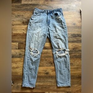 American Eagle distressed jeans!